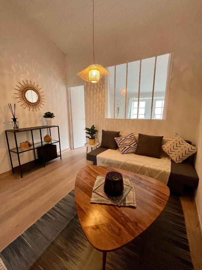 Appartement Aux Pieds Du Palais Des Papes. Avignon Bagian luar foto